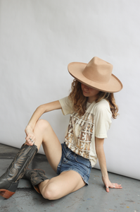 Wallen Graphic Tee
